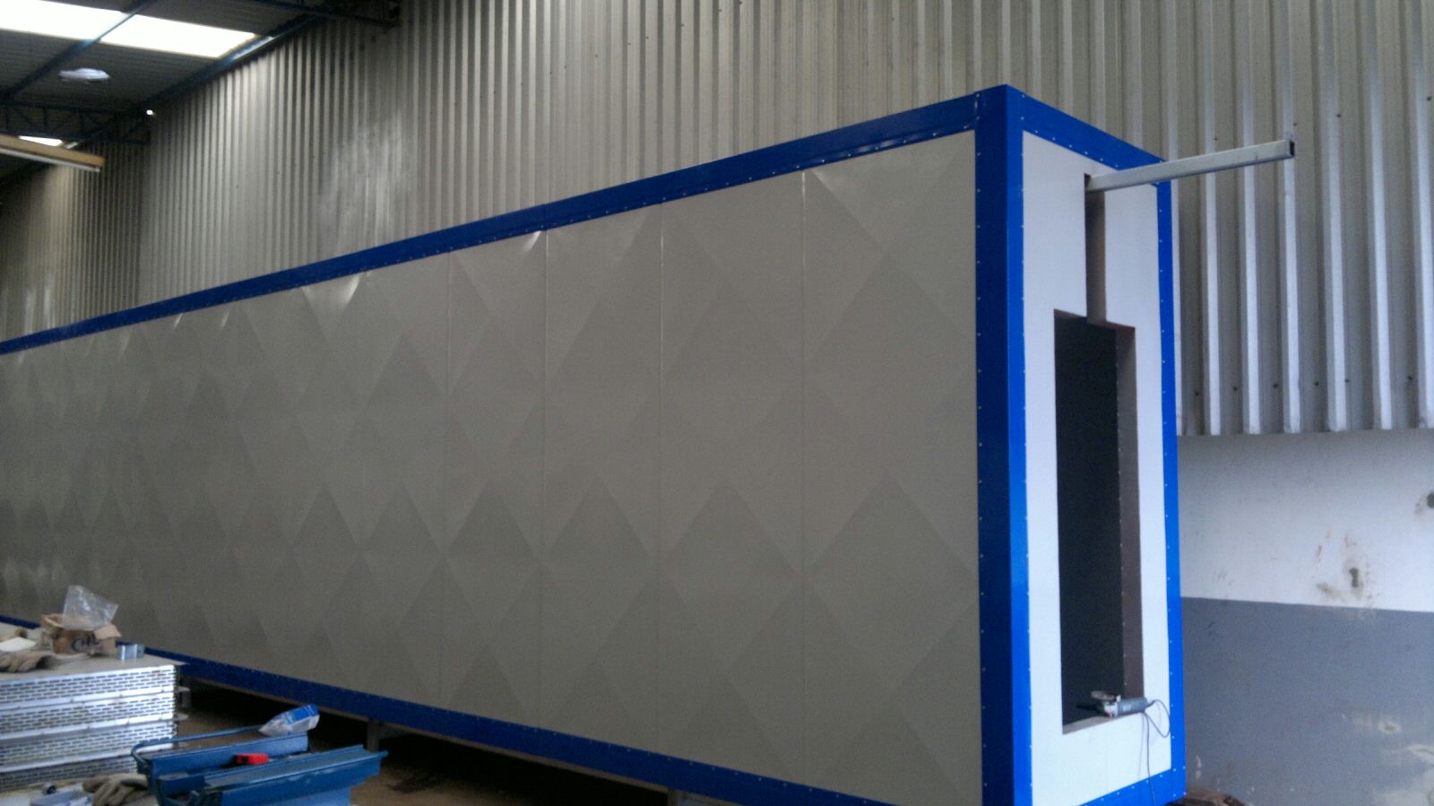 Estufa de cura para processo de pintura industrial